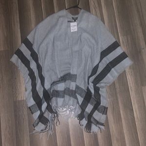 F21+ Poncho